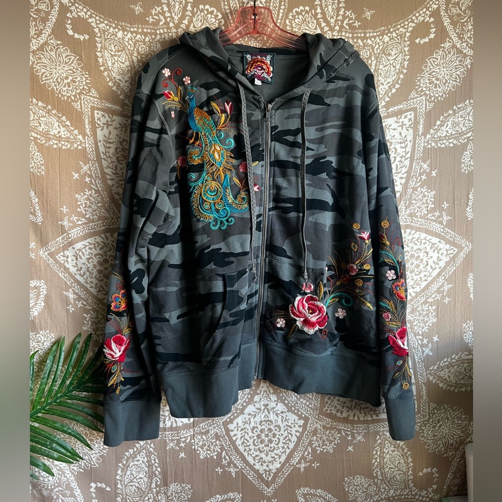 Johnny Was SHULA Modern Zip Up Hoodie in Camo